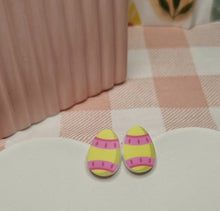 Load image into Gallery viewer, Stud- Easter Egg assorted colours.
